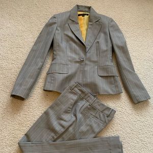 Anne Klein grey pant suit
